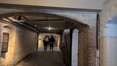 Erinnern, Gedenken und Mahnen